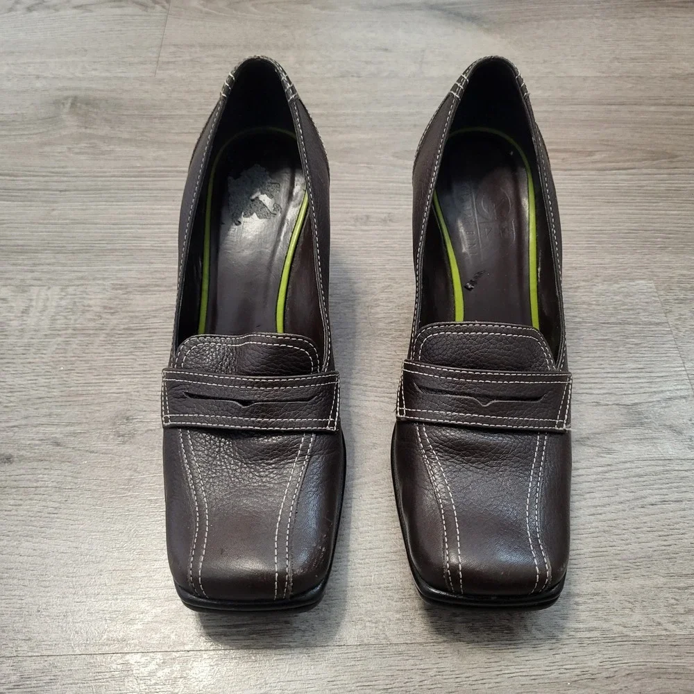 Gianni Bini Womens Brown Leather Square Toe Wedge Penny Loafers Y2K Size 6